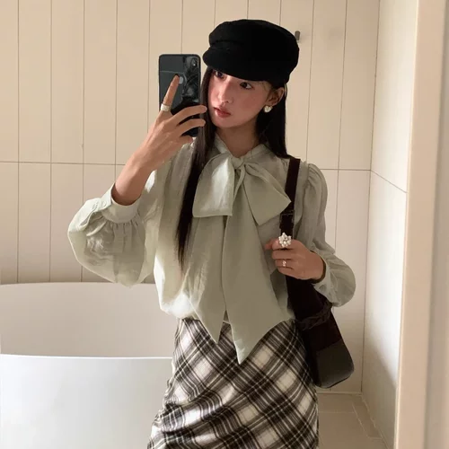 诠释美 NEWOPEN 25秋法式气质天丝棉系带领长袖蝴蝶结衬衫女F6376