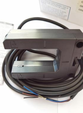 光电开关 E3Z-GP11B 槽形传感器