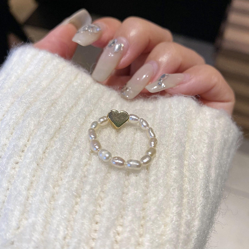 米粒淡水珍珠爱心戒指女韩版冷淡风弹力可调节设计不规则珍珠指环