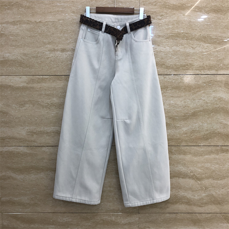 欧洲站石灰白微跨宽松牛仔裤冬款