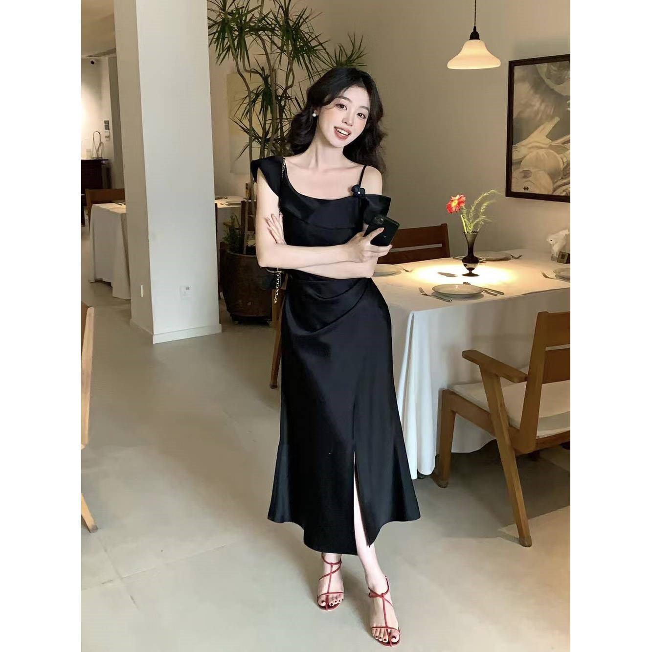 醋酸缎面吊带裙新款气质轻奢修身显瘦高级设计荷叶边一字肩连衣裙