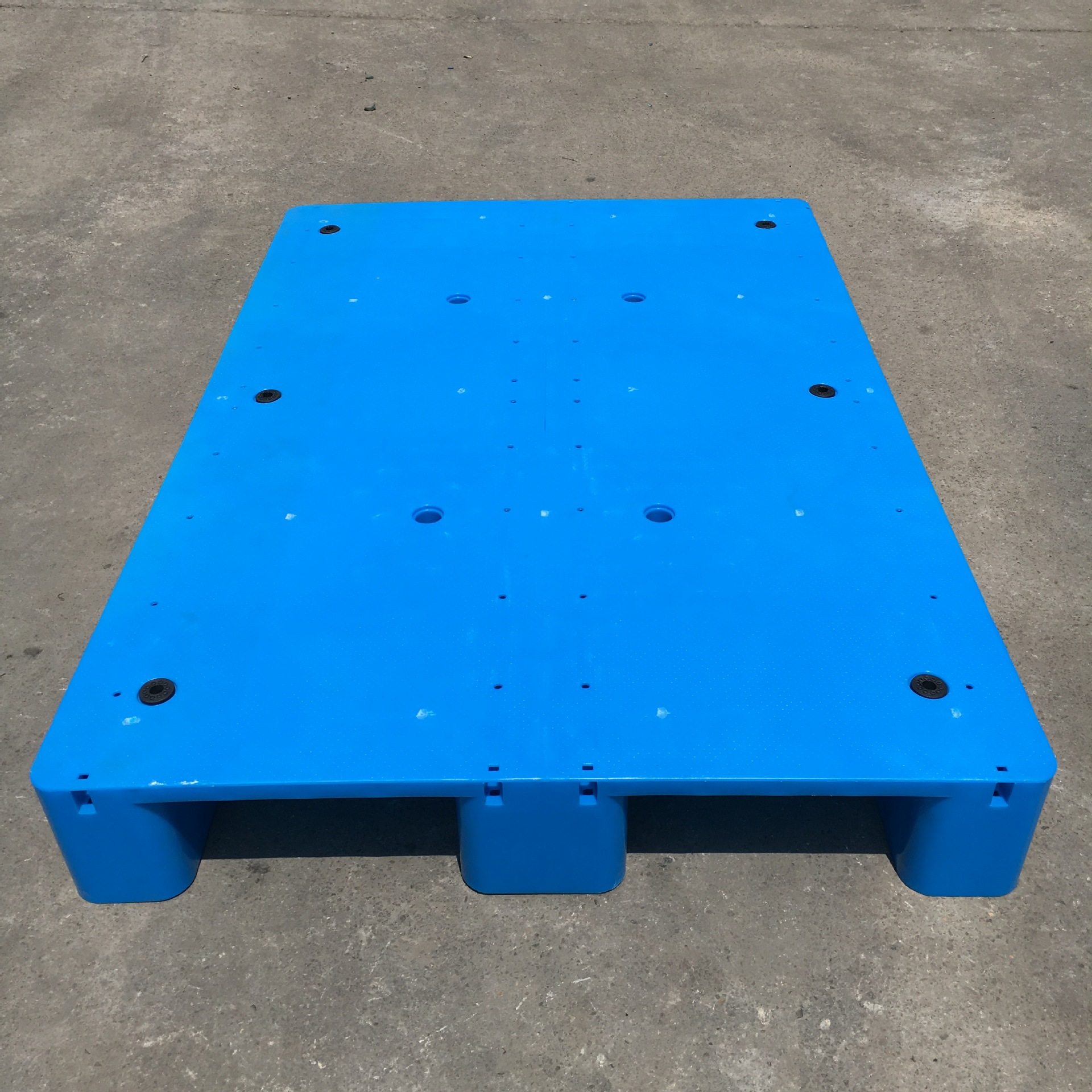 明创塑业厂家批发1208平板九脚塑料托盘 郑州塑料栈板加厚