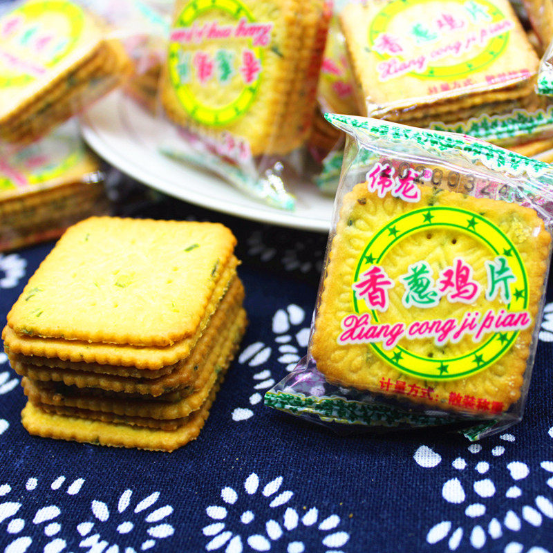 伟龙香葱鸡片薄脆小饼干整箱批特价葱油葱香味早餐儿时记忆小零食