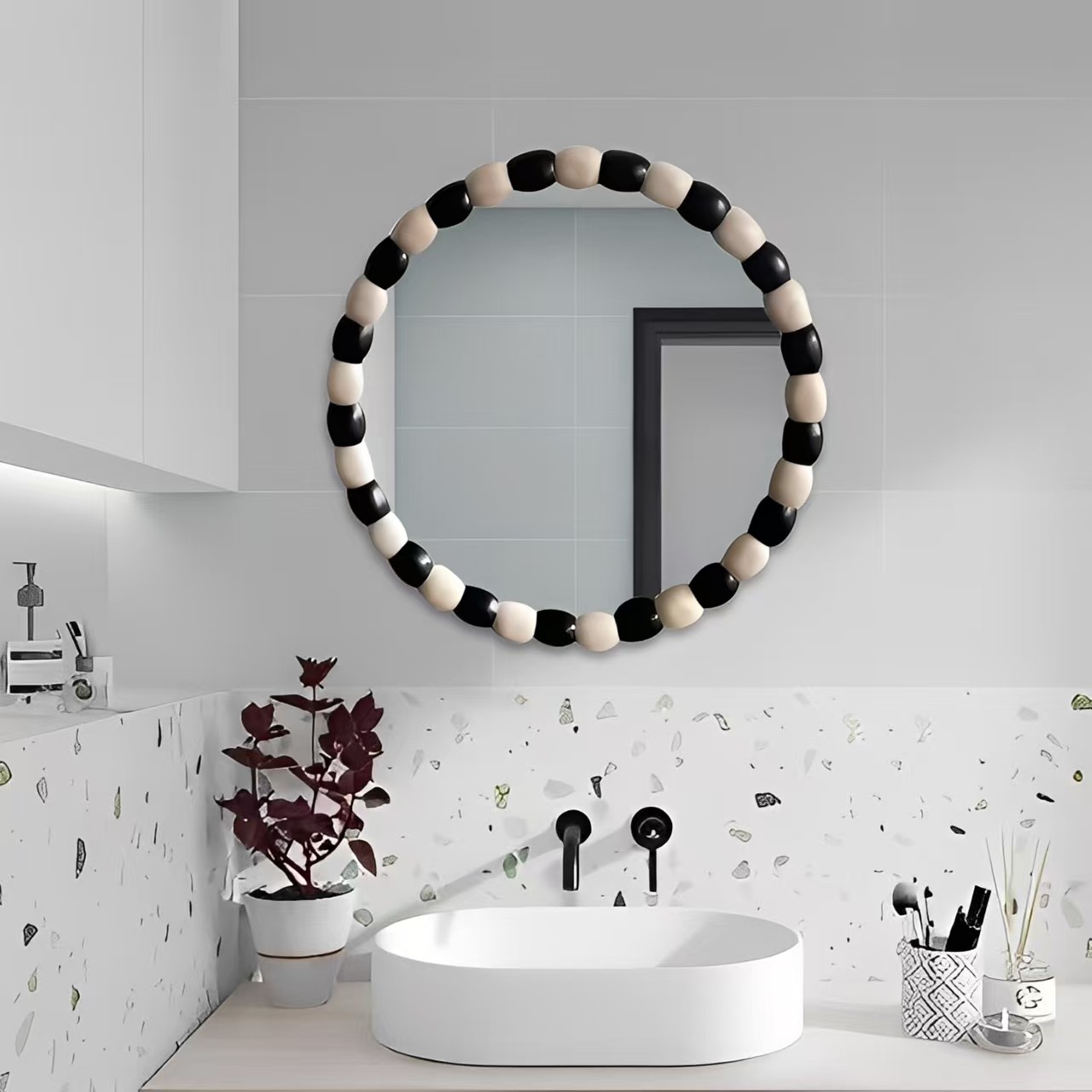 北欧洗手台壁挂卫浴镜简约创意圆形梳妆镜高颜值设计玄关装饰镜子