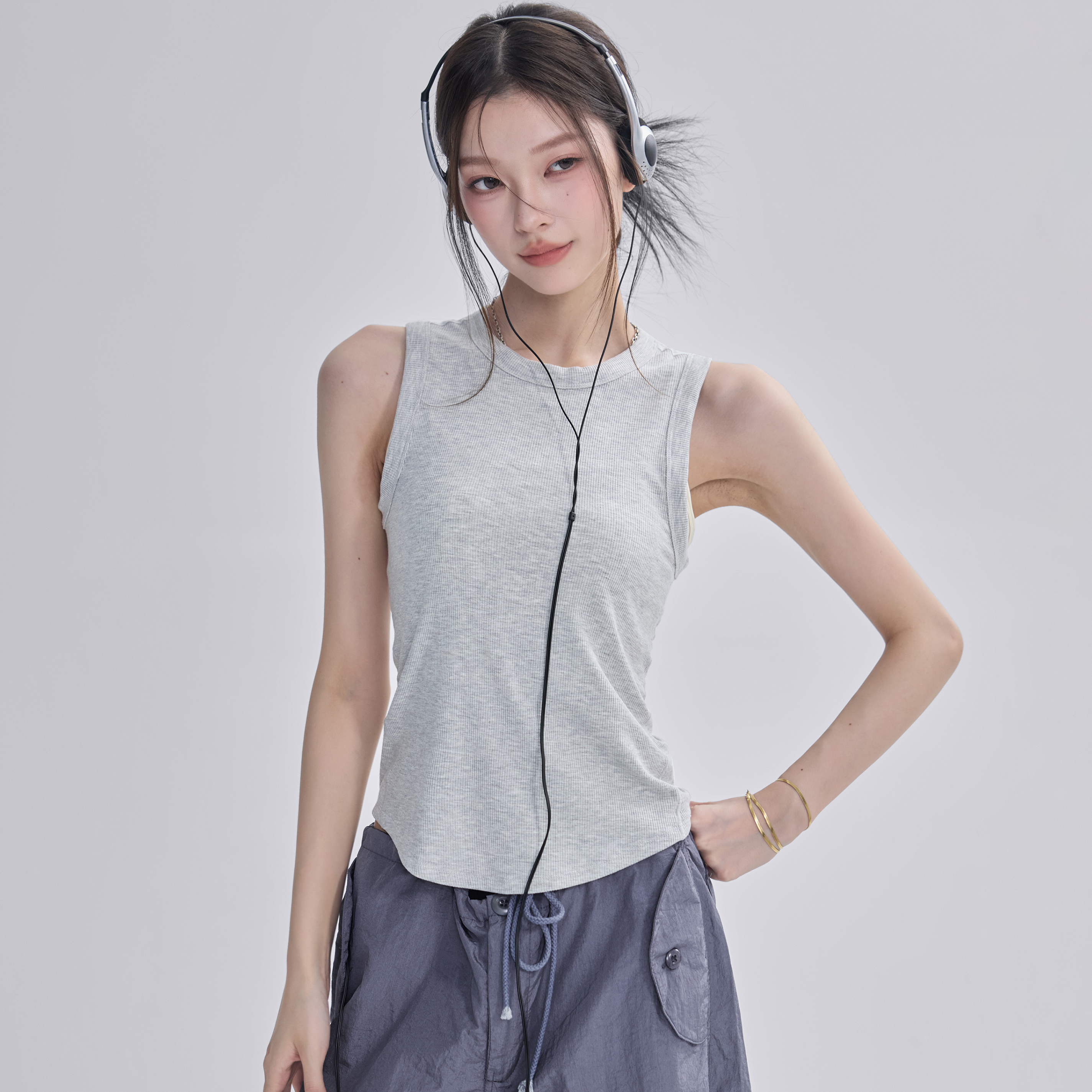 运动背心女2025新款无袖健身瑜伽服上衣修身显瘦普拉提速干T恤薄