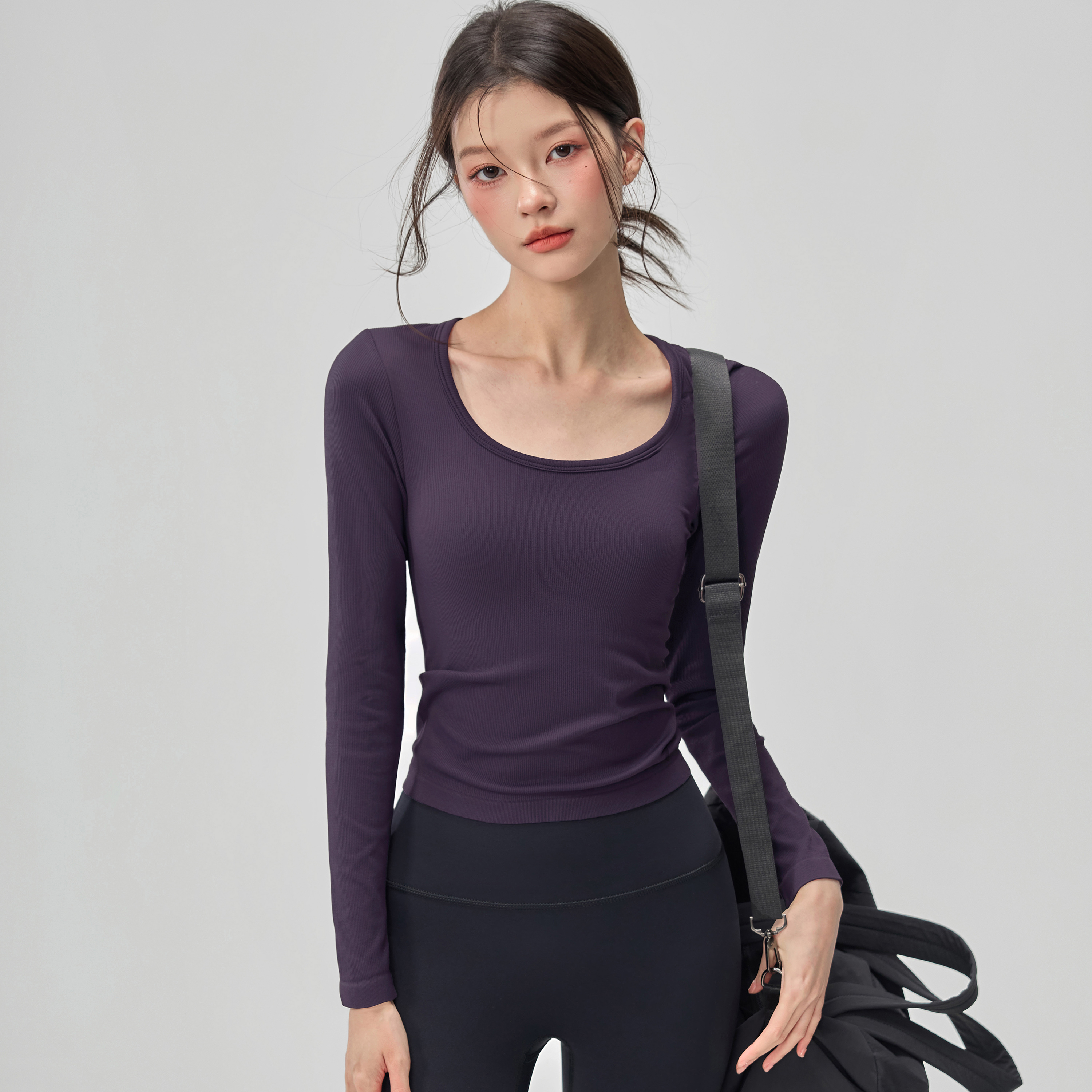 U领瑜伽服女带胸垫显瘦健身普拉提长袖普拉提高弹螺纹运动上衣秋