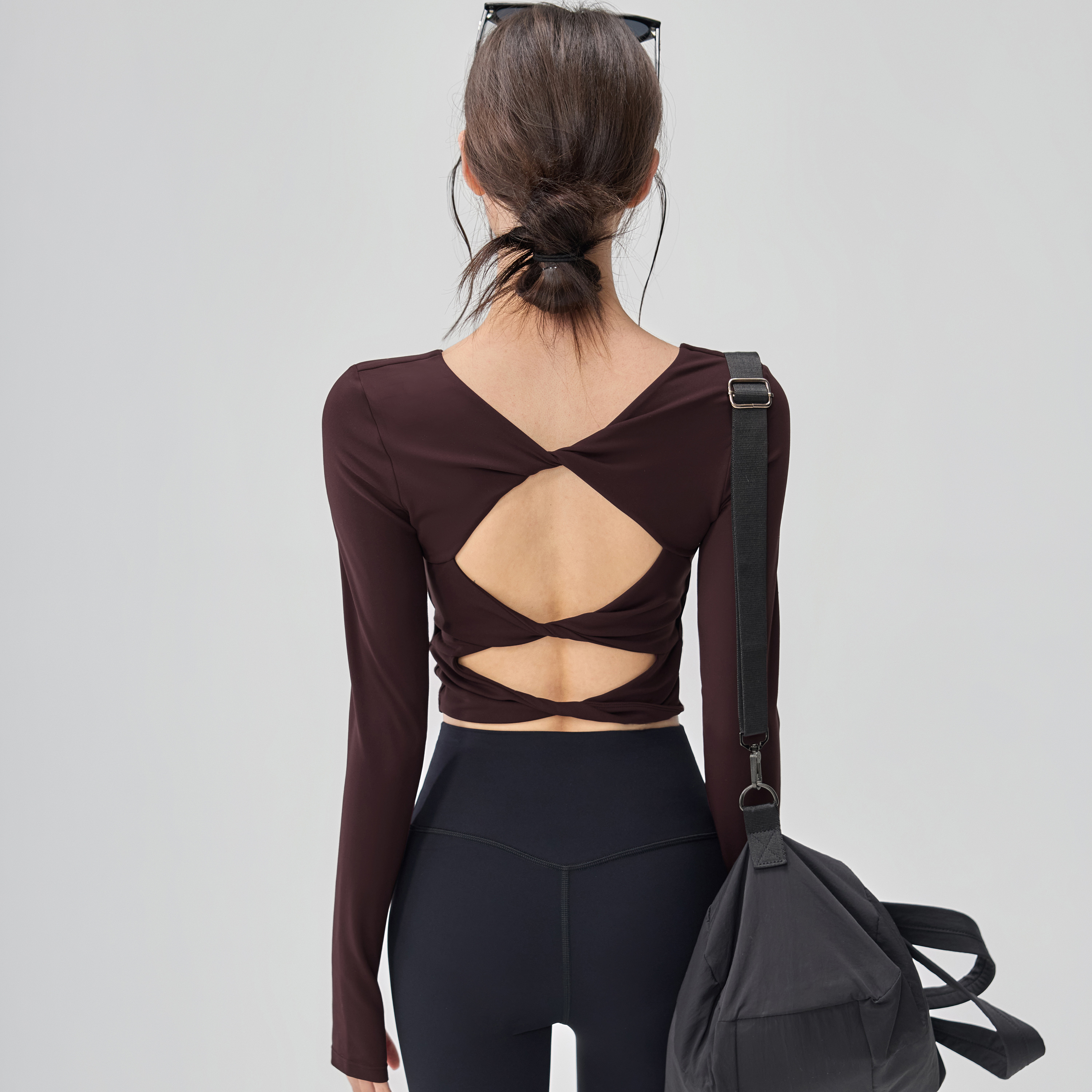 镂空美背瑜伽服女带胸垫健身运动上衣高级感普拉提紧身训练长袖秋