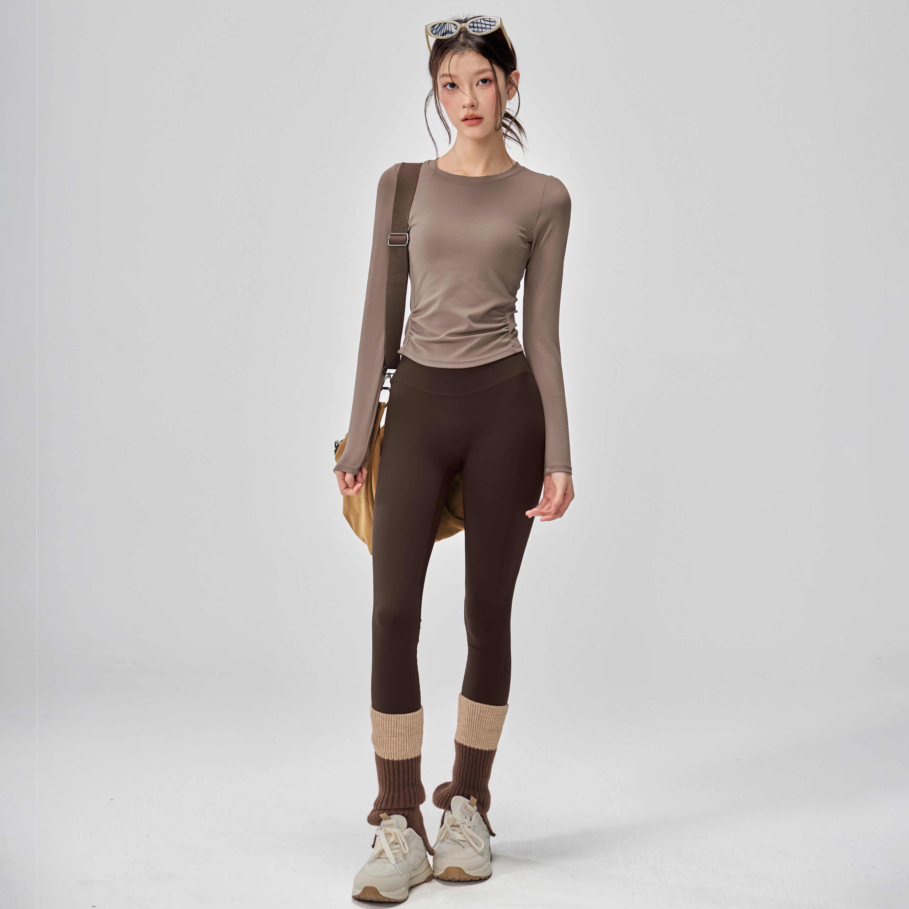 带胸垫瑜伽服女跑步运动上衣套装修身训练T恤专业普拉提健身长袖