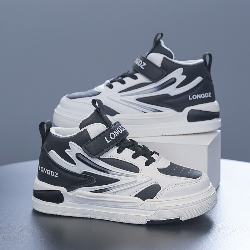 童鞋2025秋冬季新款中大童皮面休闲中帮板鞋男女童轻便百搭运动鞋