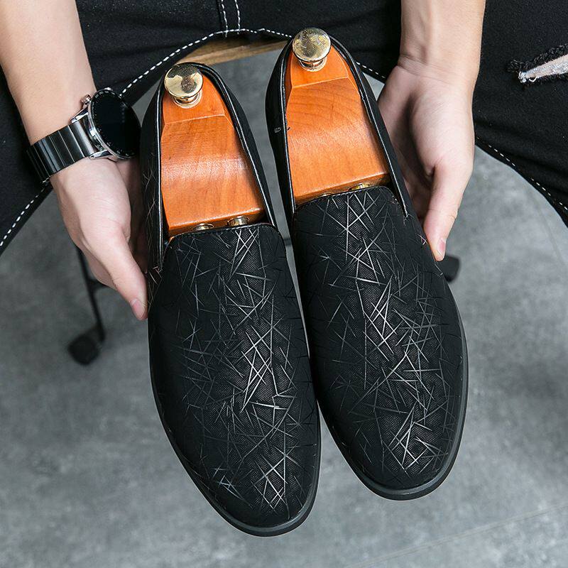 春季时尚休闲乐福鞋男轻便套脚大码男鞋男士一脚蹬皮鞋潮