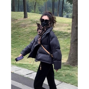 流行百搭保暖小个子上衣外套 新款 黑色短款 白鸭绒羽绒服女冬季
