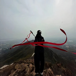 山顶飘扬红绸带拍照神器登山杖飘带超长丝带装饰户外爬山登顶拍照