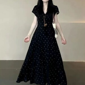 2026夏季新款 法式墨点星芒连衣裙碎花显瘦赫本风小众黑色长裙