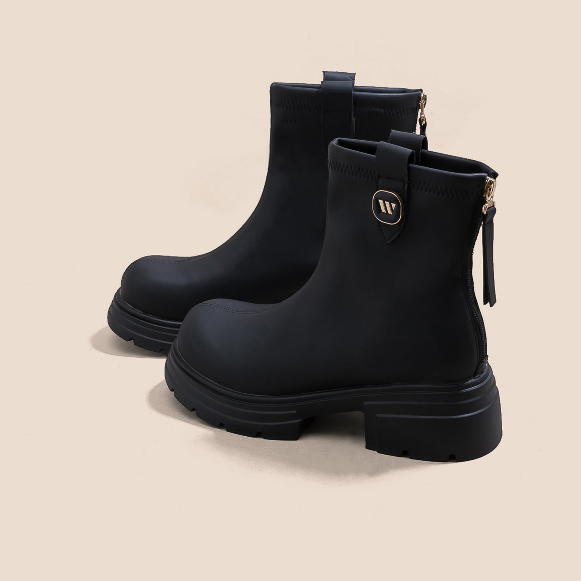 Warrior/回力马丁靴女2025新款秋季配裙子短靴厚底英伦风靴子