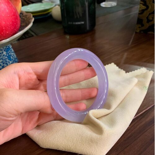 玛瑙玉手镯女淡紫色玉镯子冰透