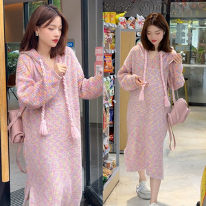 孕妇装秋季新款连衣裙时尚韩版宽松减龄中长裙连帽百搭小个子显瘦