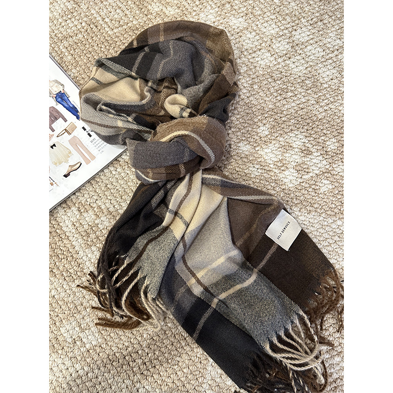 张阿星秋冬保暖咖色格子围巾流苏时髦围巾W425P18124