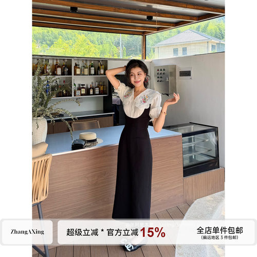 张阿星【假日Fresh】刺绣娃娃领减龄高级上衣+收腰显瘦黑色背带裙