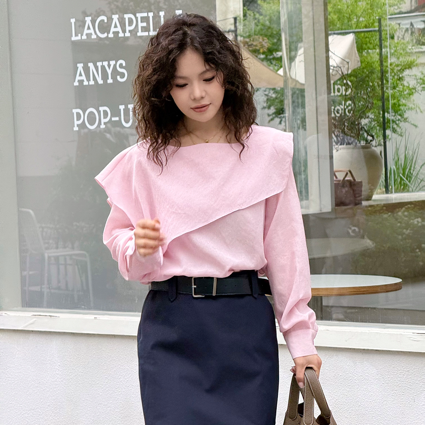 几里与麻小众方领上衣女图片