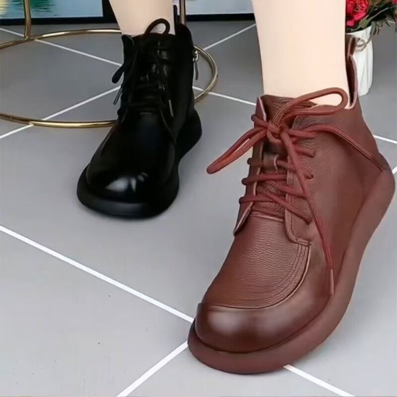短靴女软皮秋冬新款软皮圆头粗跟低跟平底女靴加绒妈妈马丁靴
