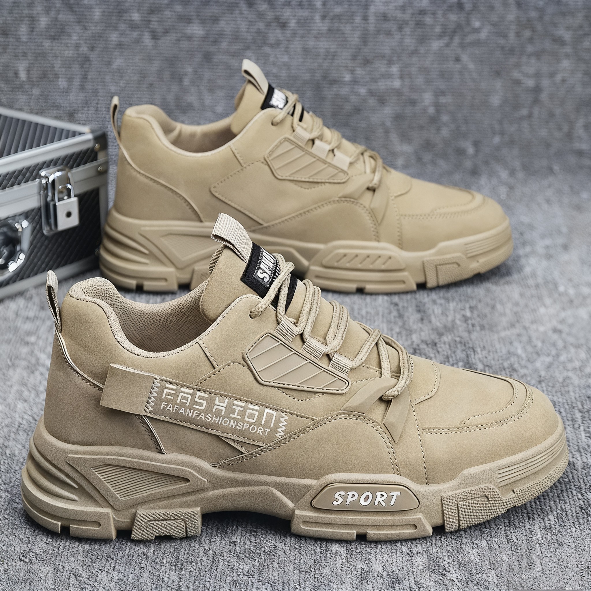 男鞋2025新款男士低帮运动德训鞋卡其色耐磨防滑不累脚户外工装鞋,流行男鞋,德训鞋,淘宝优惠券,粉丝福利购,淘宝优惠卷