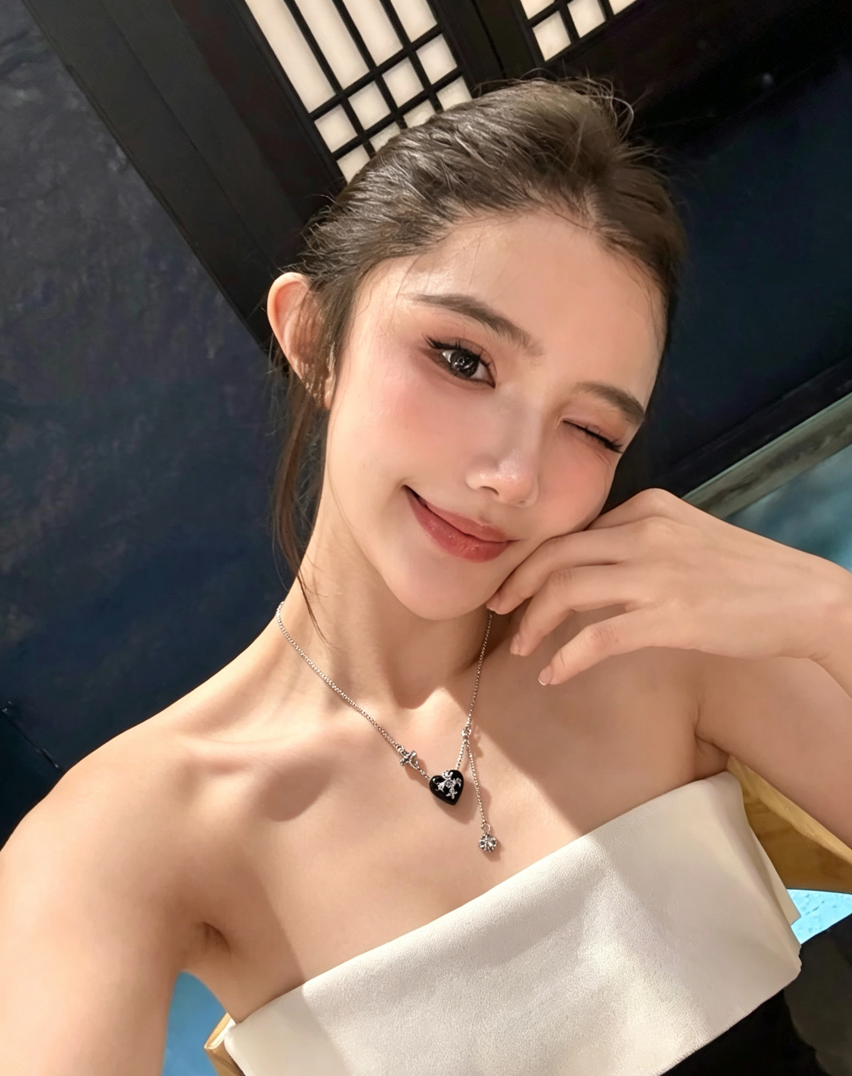 甜酷辣妹风立体珐琅滴十字架爱心项链小众设计感锁骨链巨好看配饰