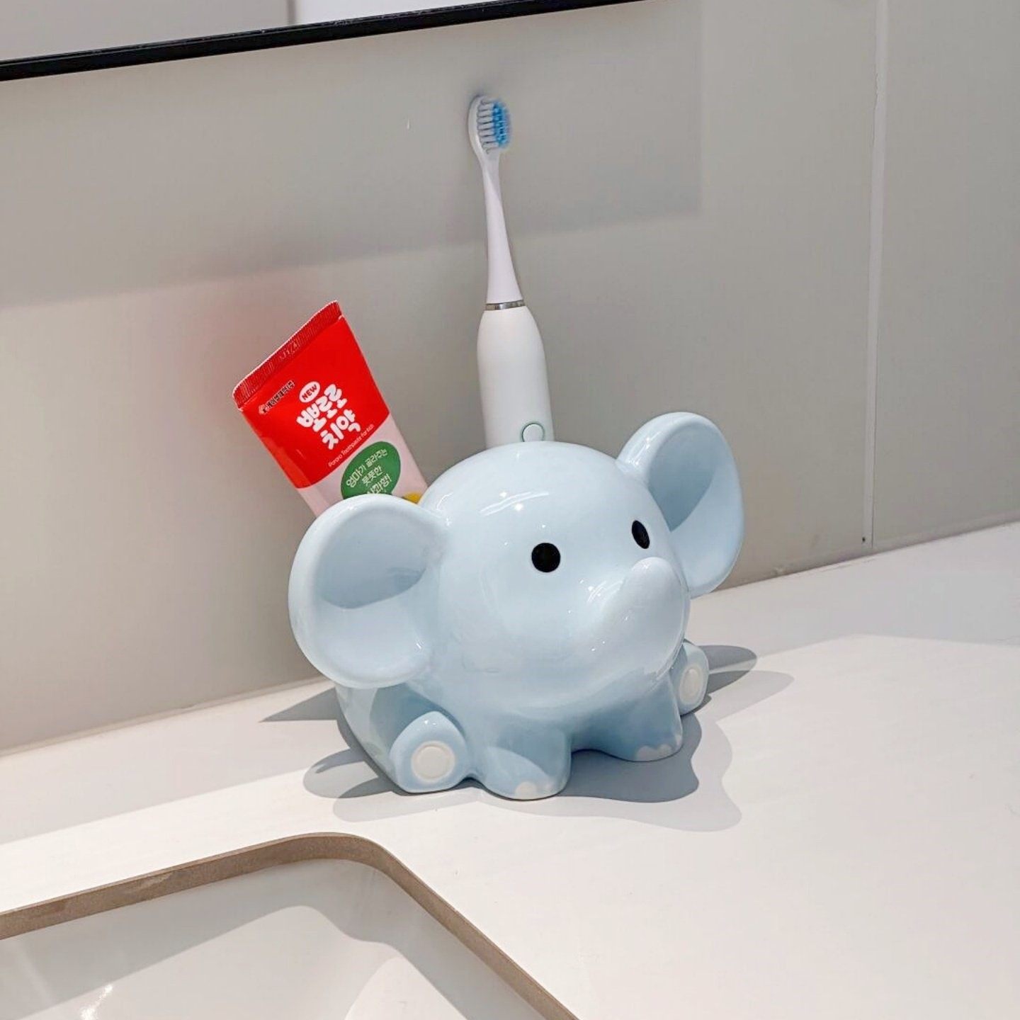 大象牙刷架陶瓷卫生间牙膏架置物架浴室台面洗漱台化妆刷收纳筒