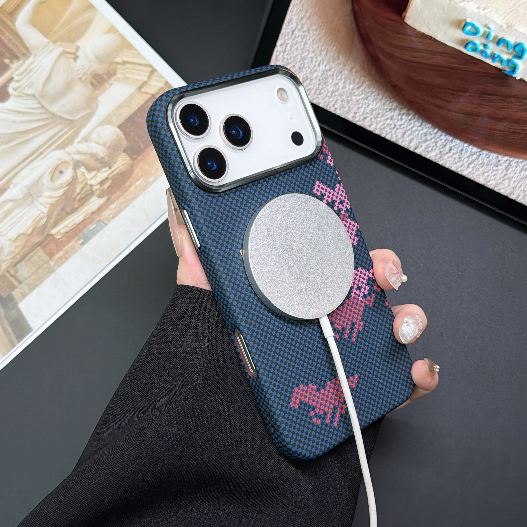 新款万马奔腾凯夫拉适用iPhone17Promax手机壳超火苹果16Pro简约百搭MagSafe磁吸保护壳情侣17Pro防摔男女款