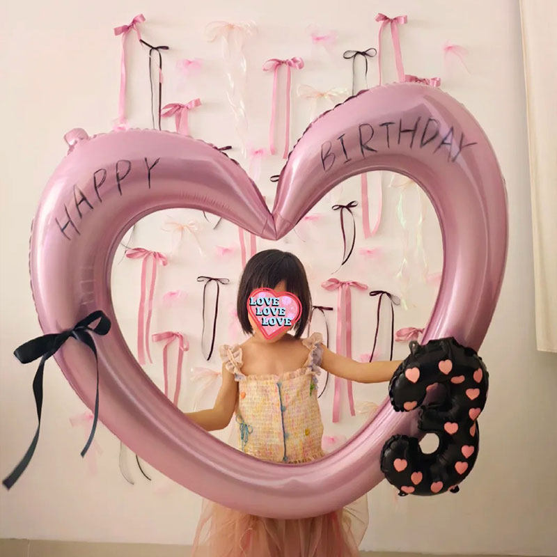 网红粉色系爱心气球蝴蝶结丝带女孩生日拍照背景墙布置氛围感装饰
