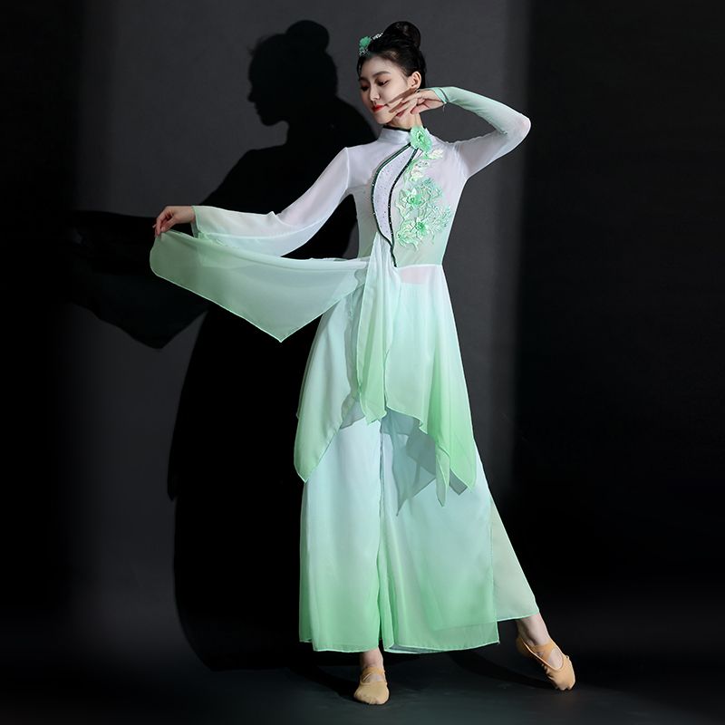 网红古典舞演出服女飘逸