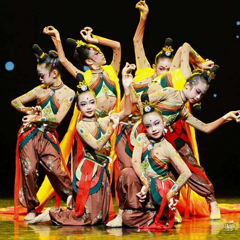 元旦儿童演出服云川之舞西夏公主敦煌舞蹈演出服飞天画壁表演服
