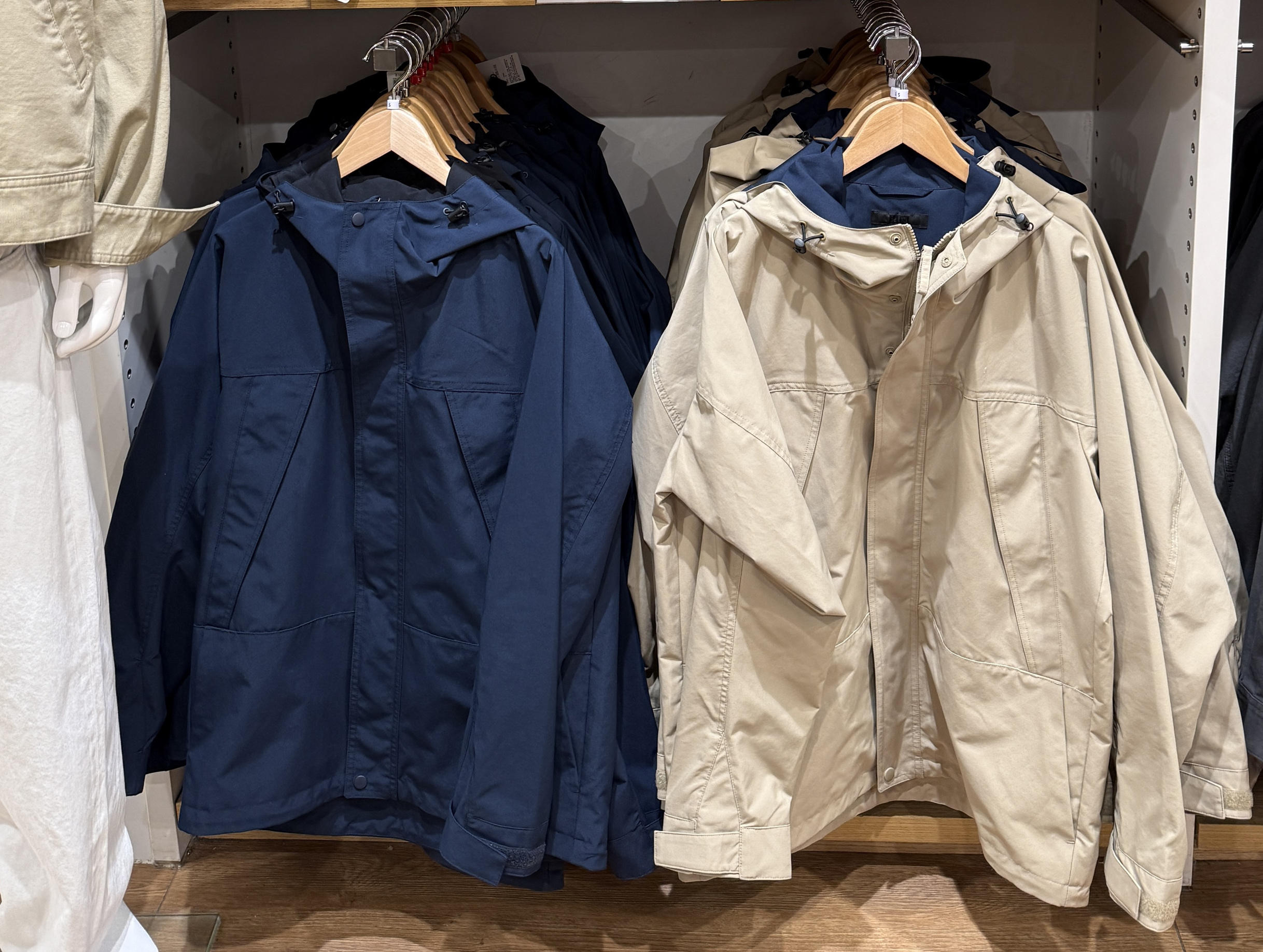 棵米ai蕉家春秋男女情侣户外登山服冲锋衣外套休闲连帽夹克475036