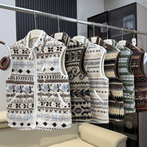 户外山系复古费尔岛羊羔毛西部卷叶纹马甲双面摇粒绒保暖背心外套