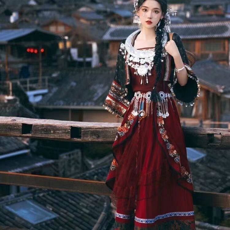 苗疆少女服装异域公主民族风异域风苗族服装土家族西域风旅拍摄影