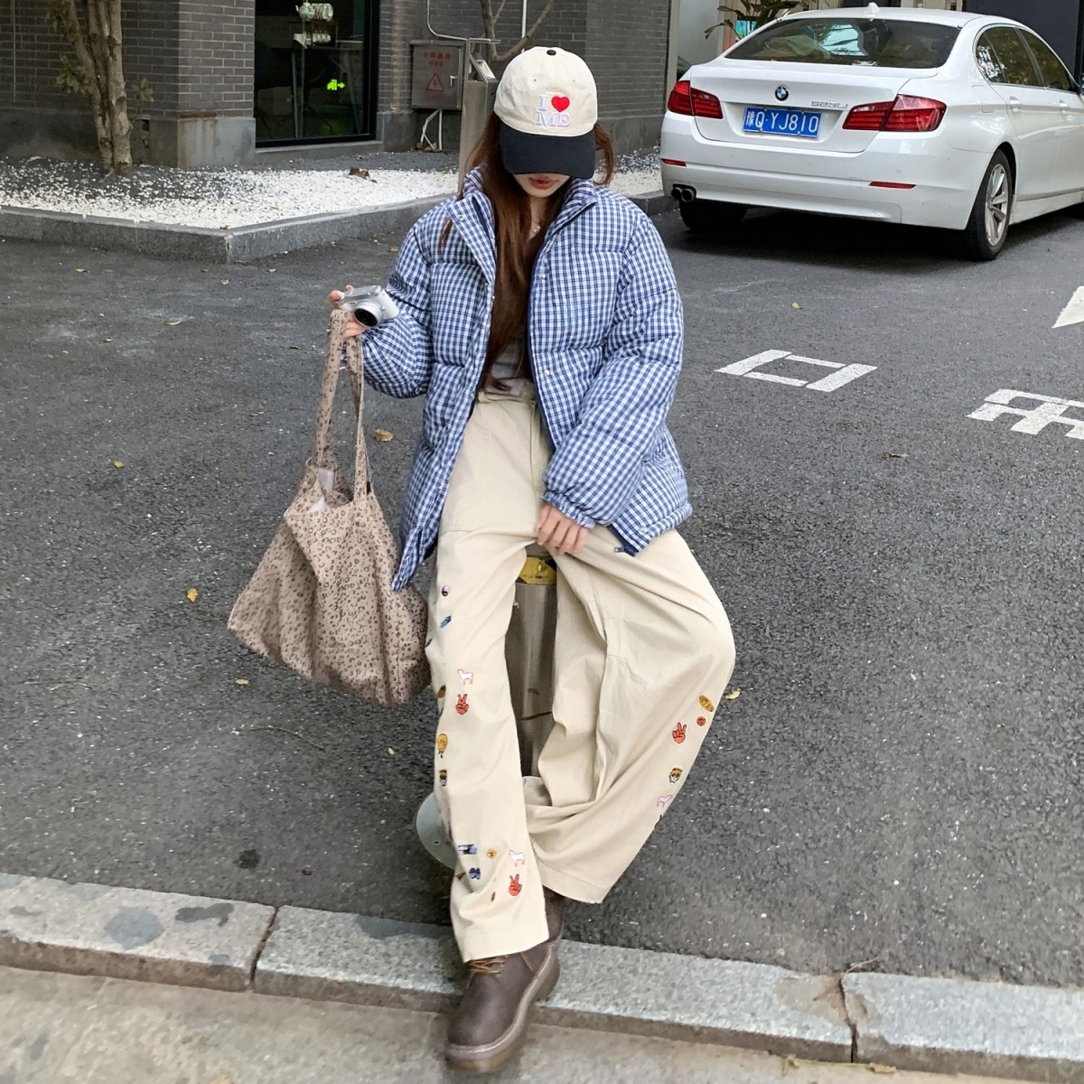 蓝色格子羽绒棉服女2025