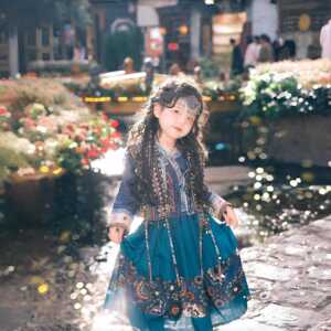 女童洋气苗族苗疆少数民族风服饰杨超越儿童云南丽江旅拍三月三