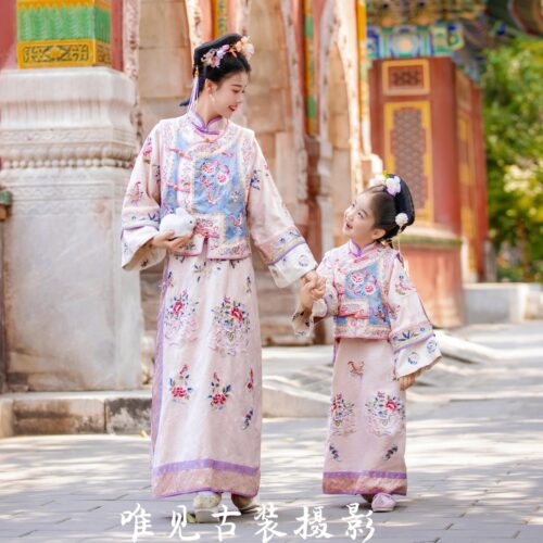 【高品质】热门宫廷亲子装