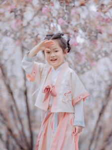 浅粉女童宋代制汉服秋季套装日常便捷古装套装国学服中国风新中式