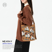 秋冬新款 马上开心水桶包刺绣高级感包包女通勤百搭拉链帆布包Z105