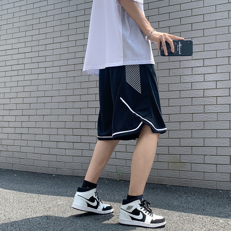 万同学宽松篮球裤男士运动短裤夏季新款帅气侧边条纹直筒五分裤潮