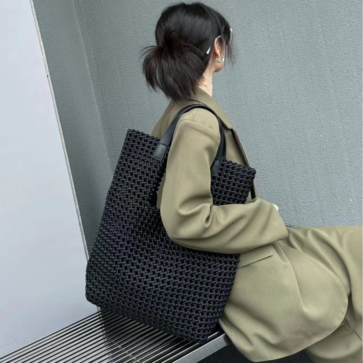 轻奢手工编织包包丝绸缎风车结