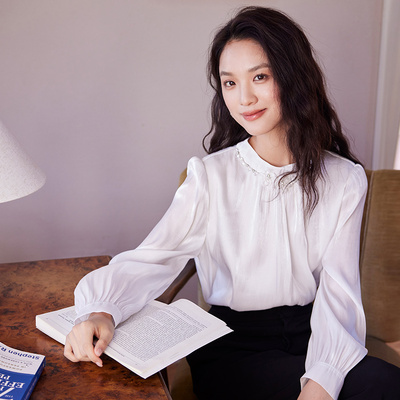 SOMSOM/索玛春季新品法式复古花朵精致领口珠光感通勤长袖衬衫