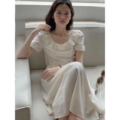 杏色褶皱圆领娃娃长裙女2024夏季新款显瘦高腰高级感a字连衣裙子