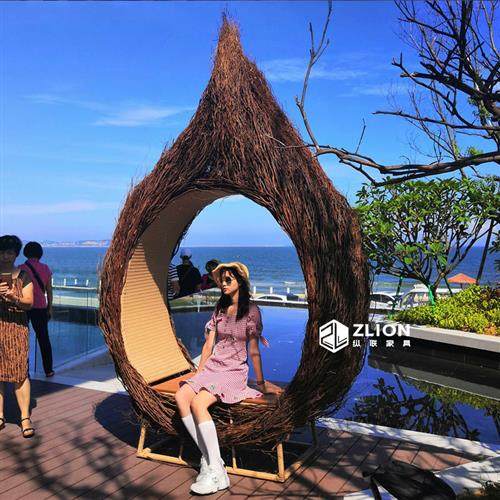 巴厘岛户外藤编网红创意爱心鸟巢秋千景区打卡婚纱拍摄道具圆形床