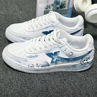 定制球鞋特步空军一号小恶魔潮流百搭舒适解构防滑低帮板鞋男白蓝