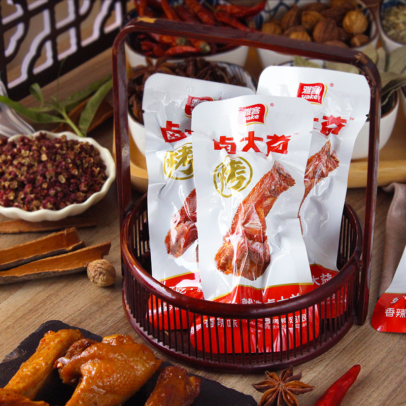 卤大益鸭翅根慢烤鸭脖鸡翅根虎皮凤爪大鸡爪散装称重零食香辣酱香
