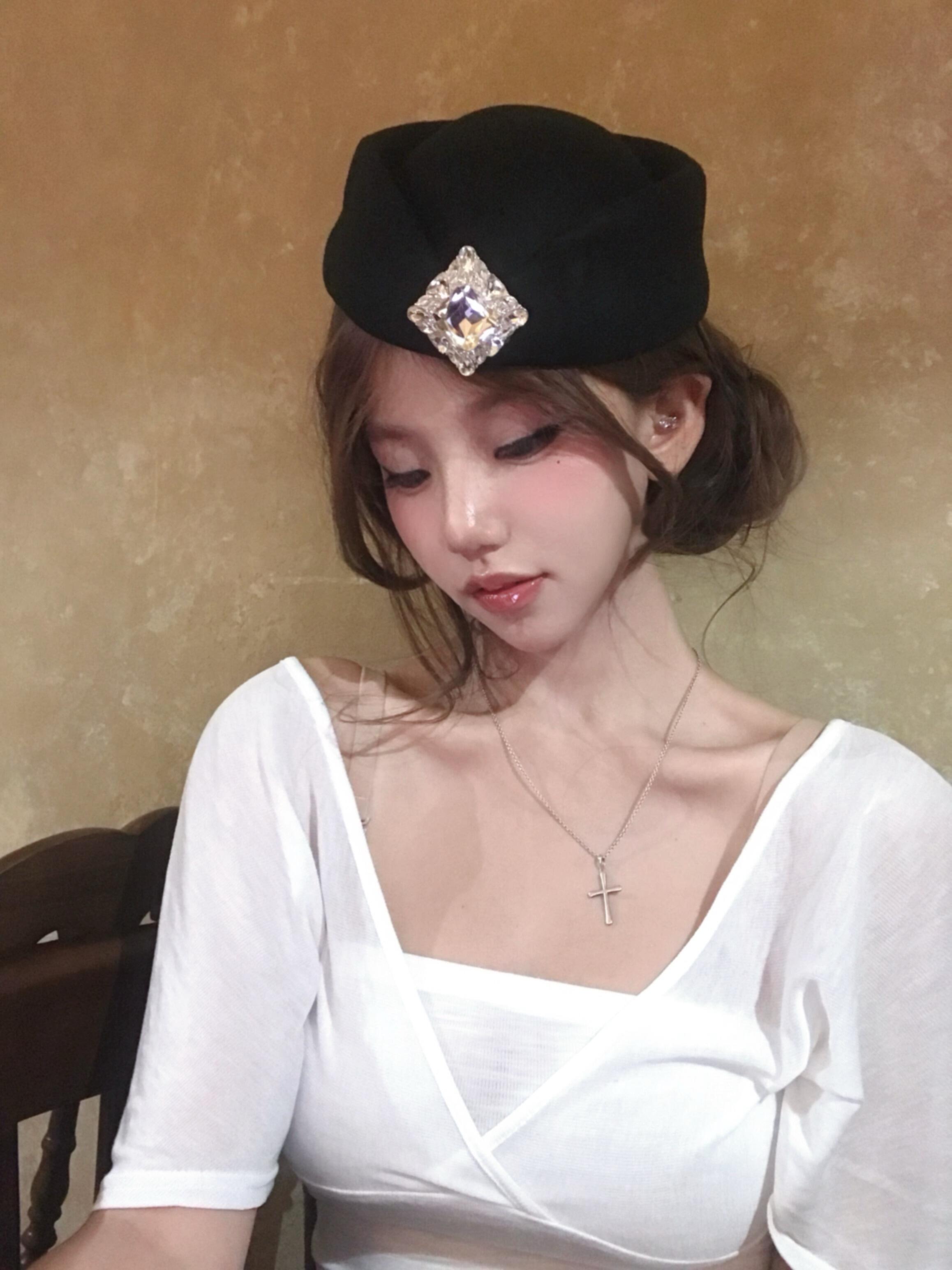 秋冬仿貂绒毛黑色钻饰平顶礼帽子女复古发饰帽优雅气质毛呢小礼帽