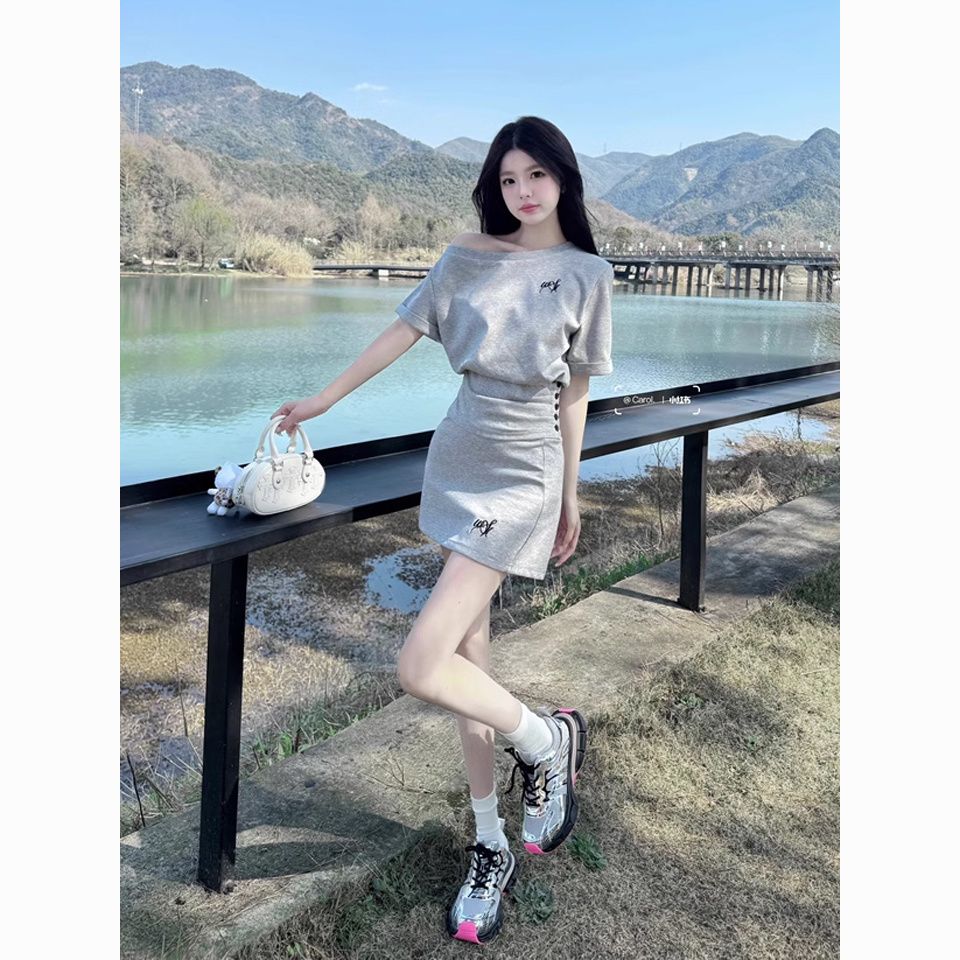 气质显瘦斜肩短袖短裙套装女夏季休闲运动套装