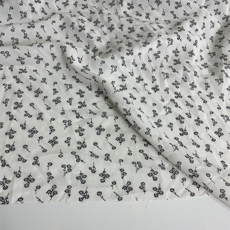 E322白底黑色小碎花印花雪纺布头 柔软垂坠透气连衣裙上衣diy面料