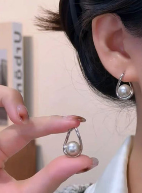 珍珠几何扭曲水滴耳环女轻奢小众设计气质高级感耳扣百搭女士耳钉